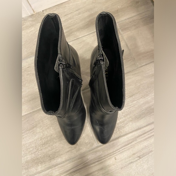 Ralph Lauren Women’s Black Leather Ankle Booties size 6.5 - Picture 3 of 10